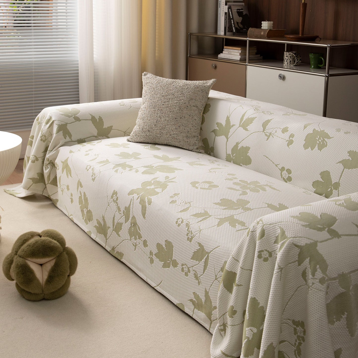 Copridivano Realizzato in Tessuto Fresco e Leggero per un Comfort Estivo e Rilassante
