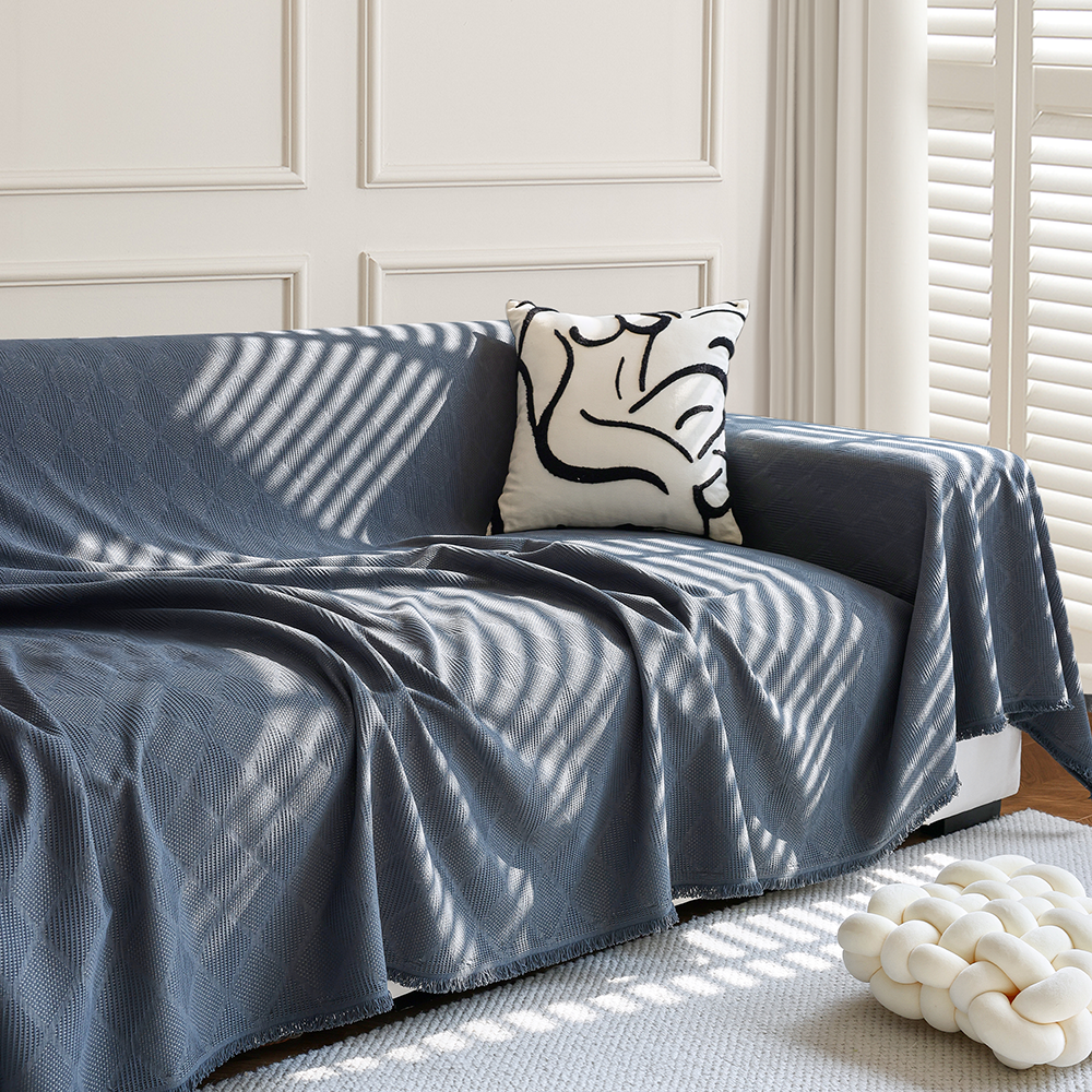 Copridivano con Eleganza Segreta e Design Raffinato, Perfetto per Ambienti Ricercati e Accoglienti