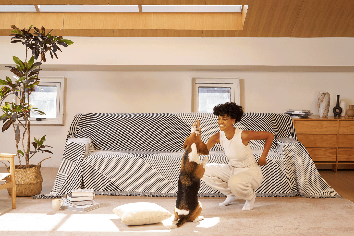 Copridivano Reversibile con Motivi Geometrici Moderni, per uno Stile Dinamico e Versatile