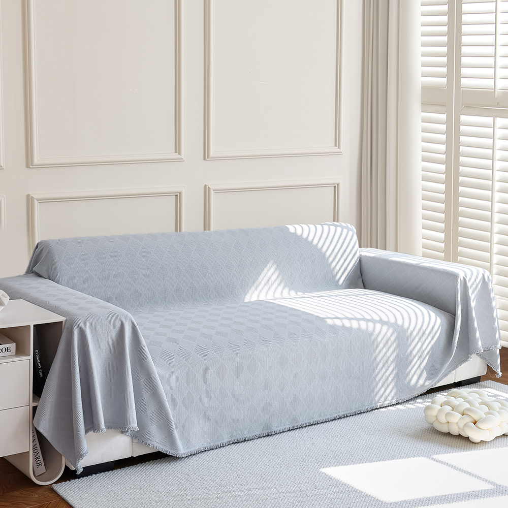 Copridivano con Eleganza Segreta e Design Raffinato, Perfetto per Ambienti Ricercati e Accoglienti