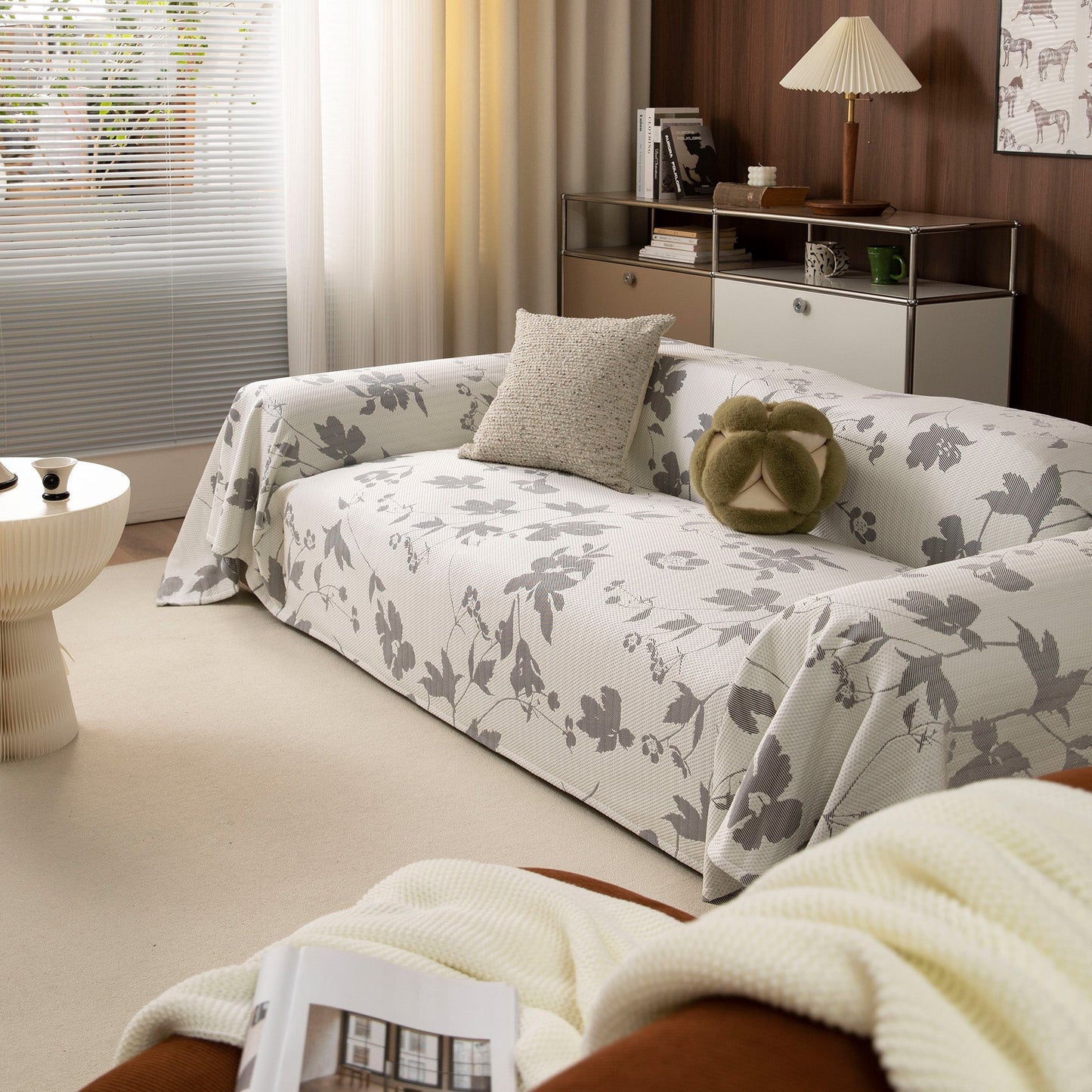 Copridivano Realizzato in Tessuto Fresco e Leggero per un Comfort Estivo e Rilassante