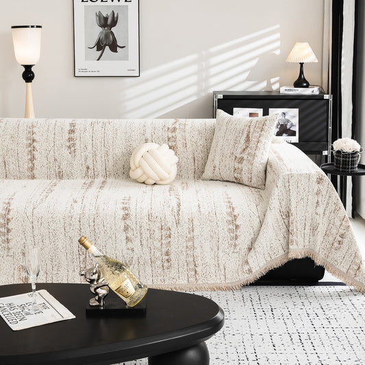 Copridivano in Tessuto dallo Stile Moderno e Raffinato per Creare un Ambiente Sobrio e Chic