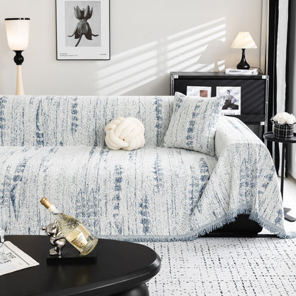 Copridivano in Tessuto dallo Stile Moderno e Raffinato per Creare un Ambiente Sobrio e Chic