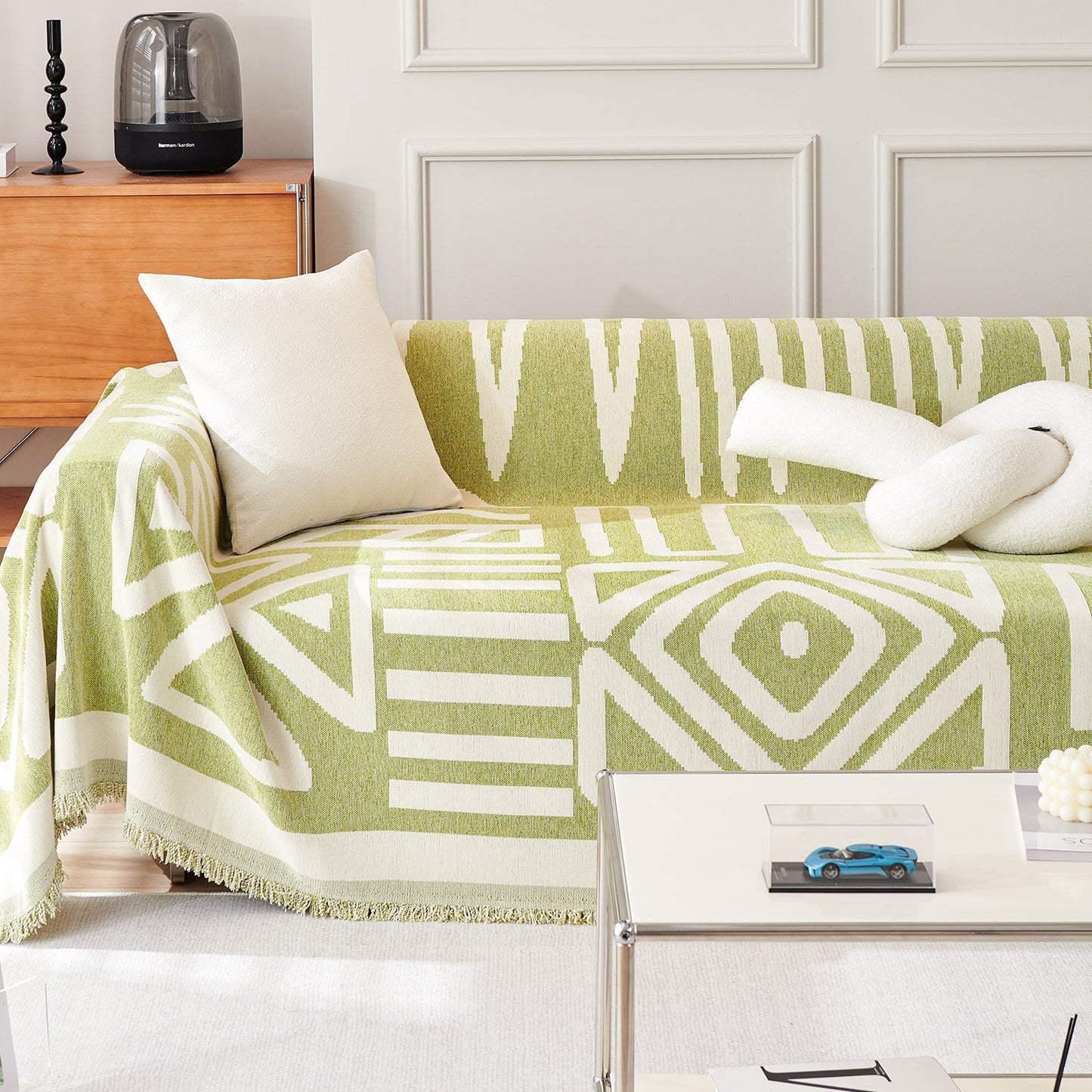 Copridivano d’Ispirazione Boho con Disegni Geometrici e Dettagli Eleganti