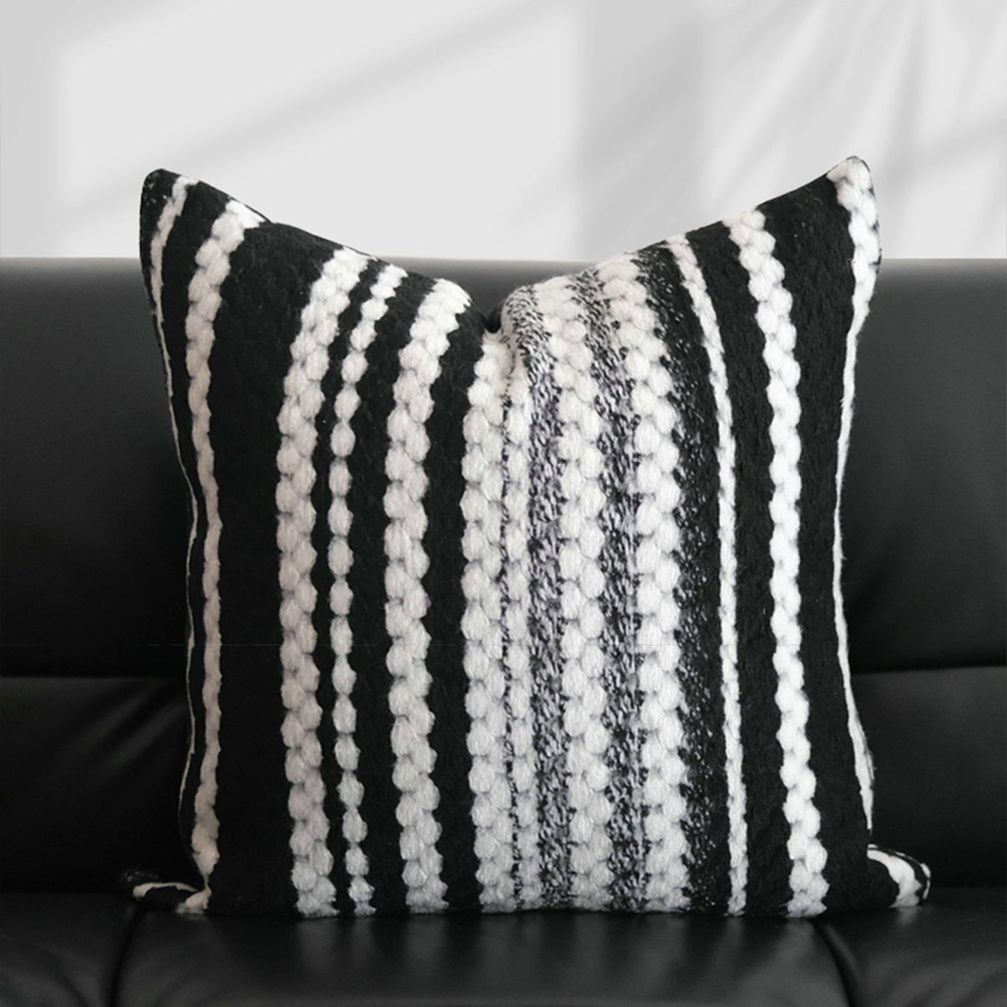 Elegante Copricuscino con Motivo Chic e Finiture di Alta Qualità