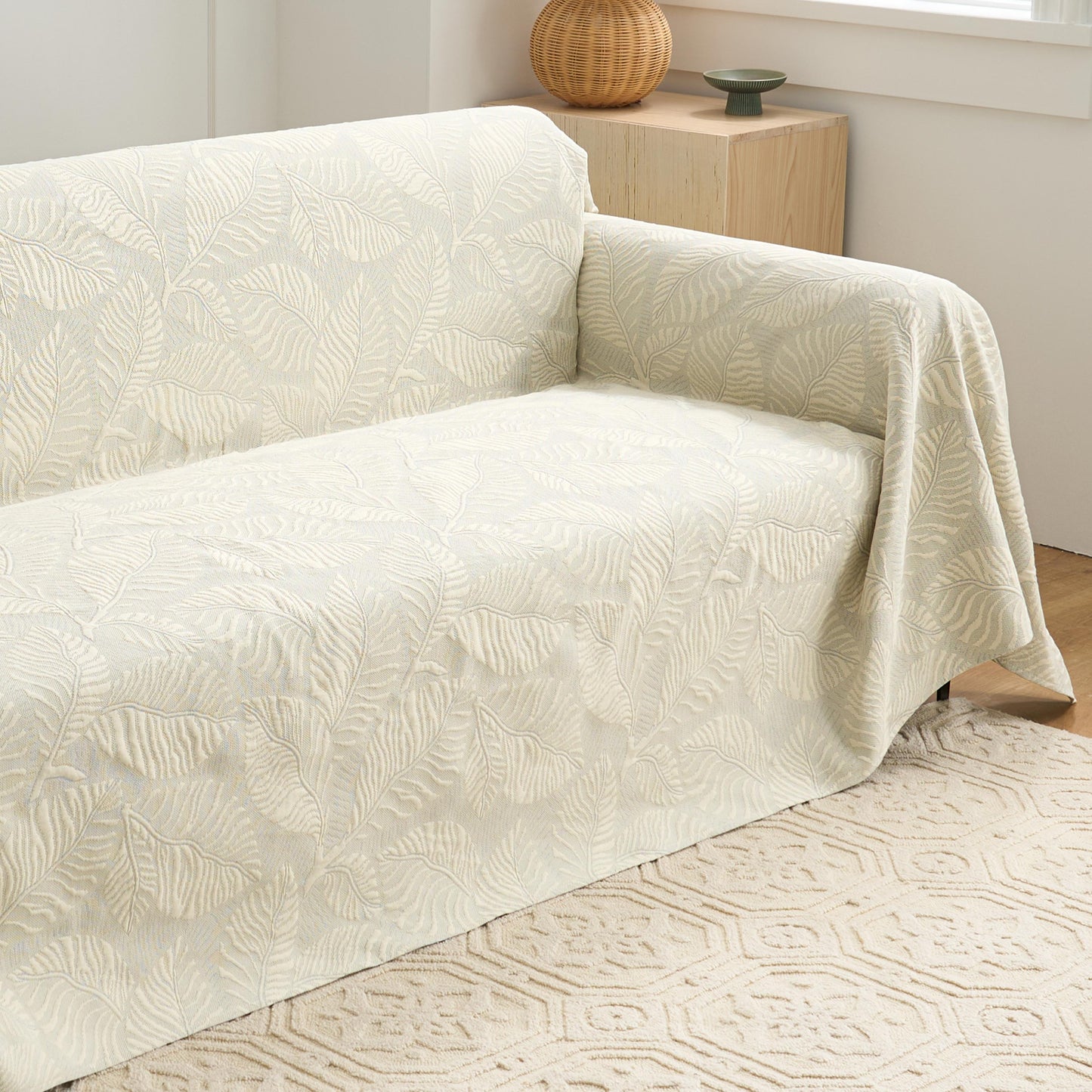 Copridivano Elegante con Design Naturale e Sofisticato per un'Armonia Raffinata e Contemporanea